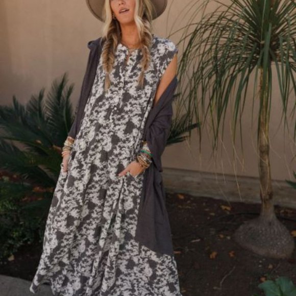 BUCKET LIST Printed Jumpsuit - Picture 2 of 5